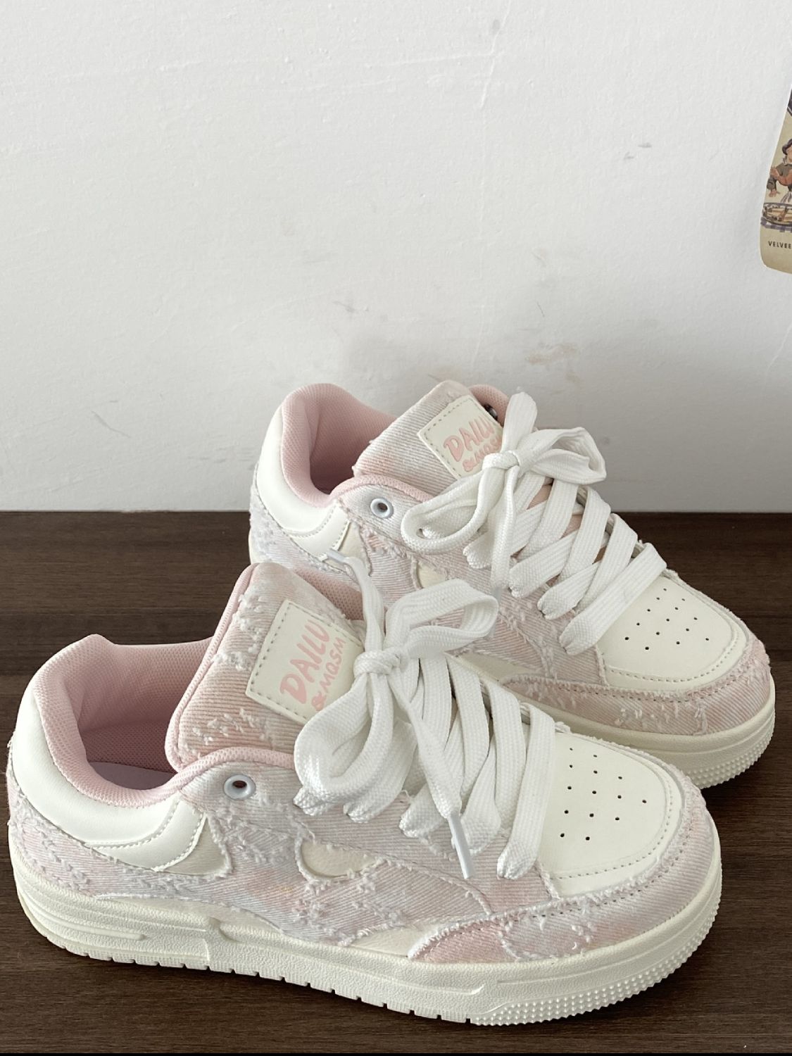 Lace Up Round Toe Platform Sneakers