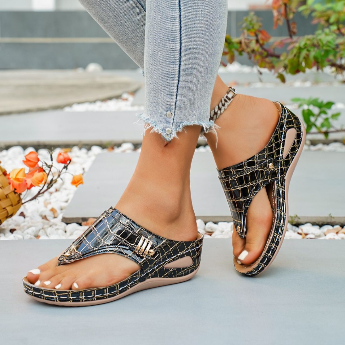 Toe Post Wedge Sandals