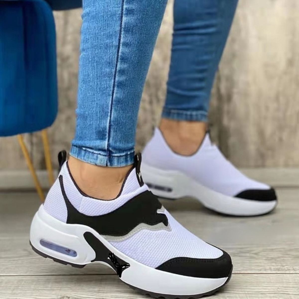 Round Toe Slip-On Mesh Athletic