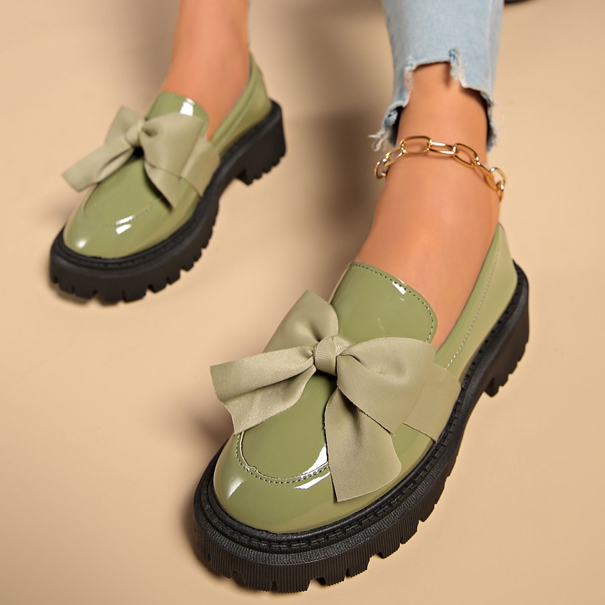 Bow Decor Round Toe Loafers