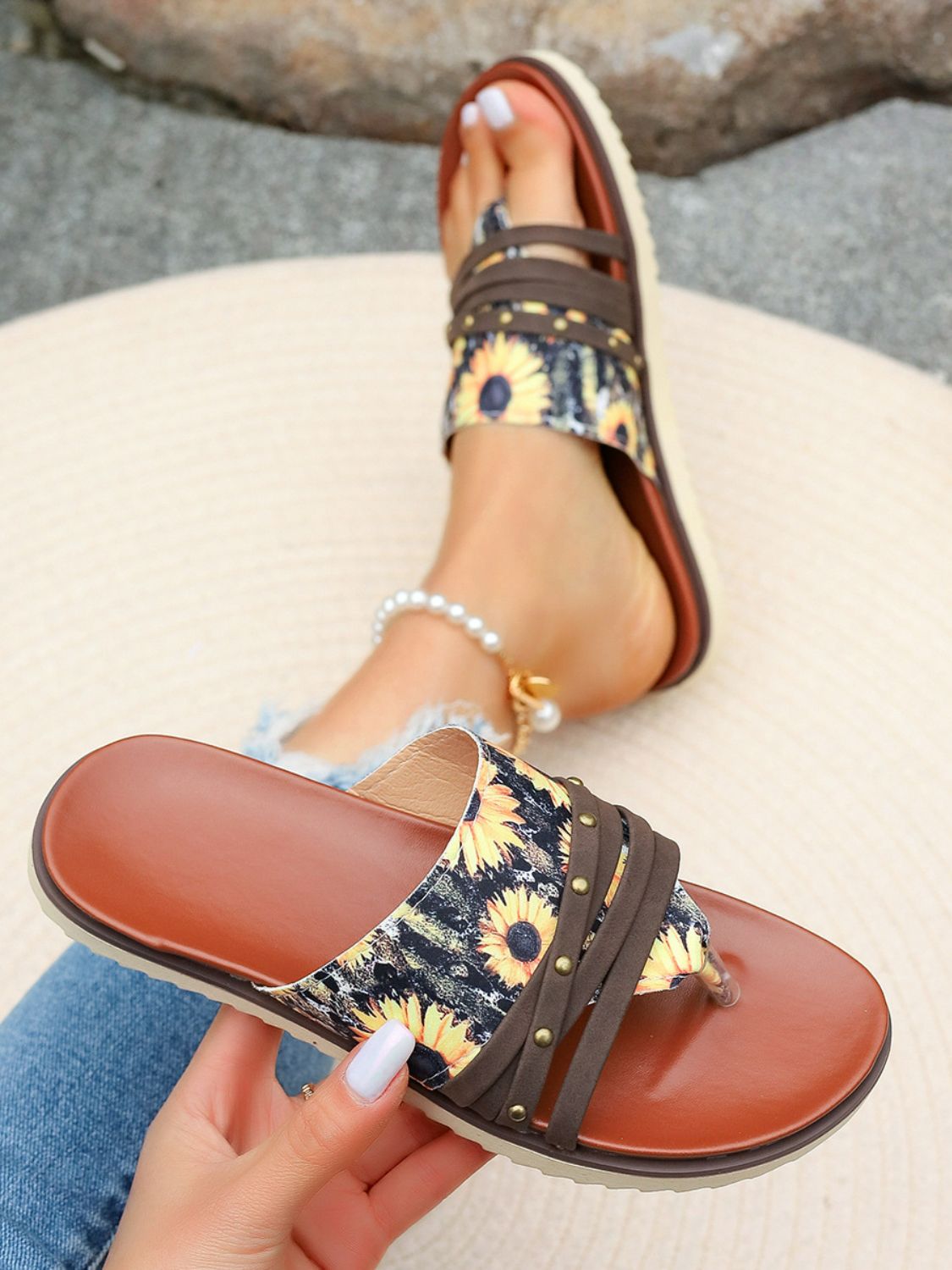 Toe Post Flats Sandals