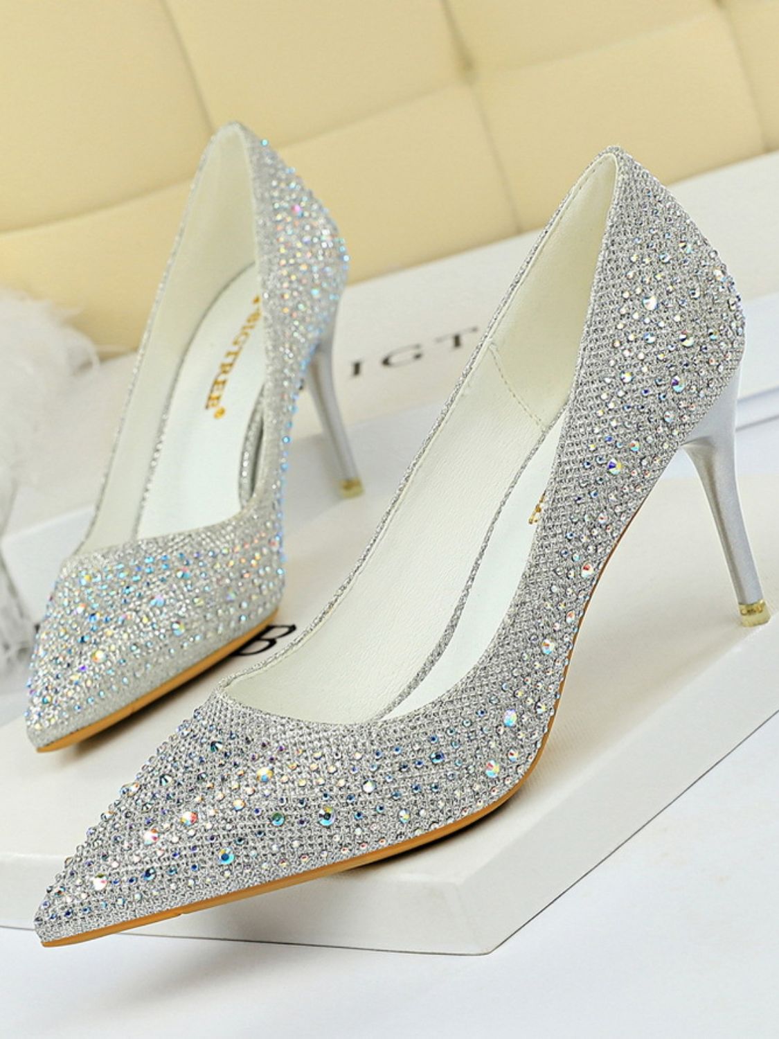 Point Toe Rhinestone Decor Stiletto Pumps