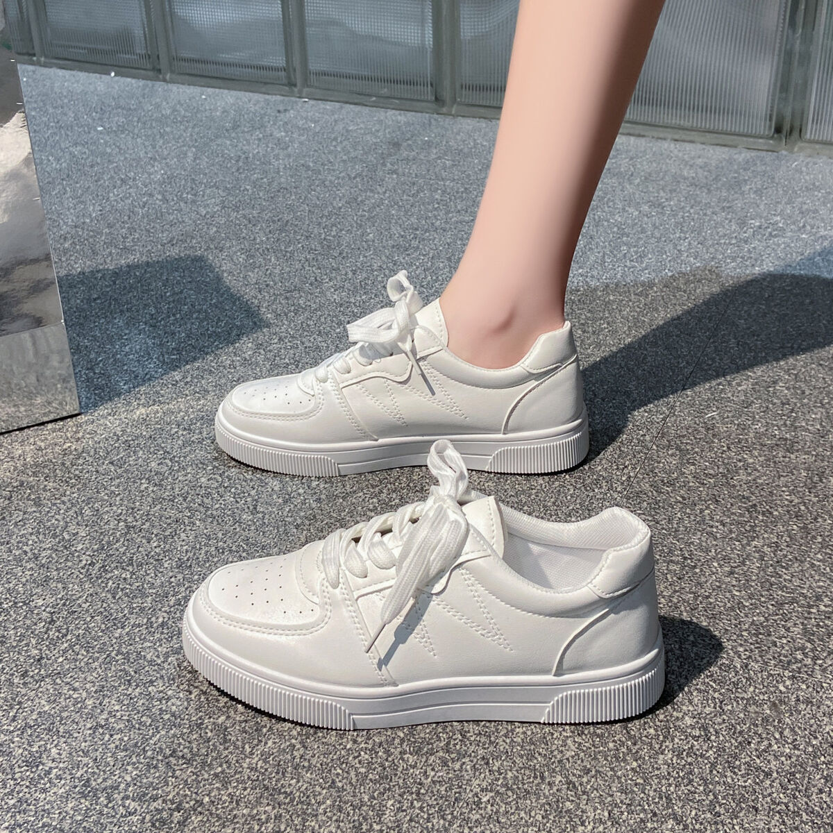 Low-Top Lace-Up Breathable Sneakers