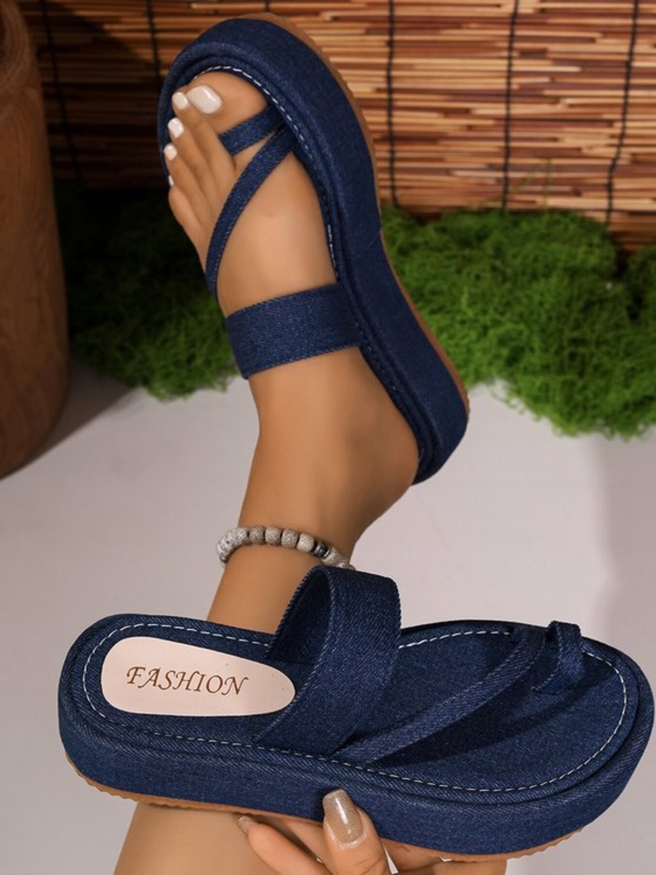 Toe Loop Platform Sandals
