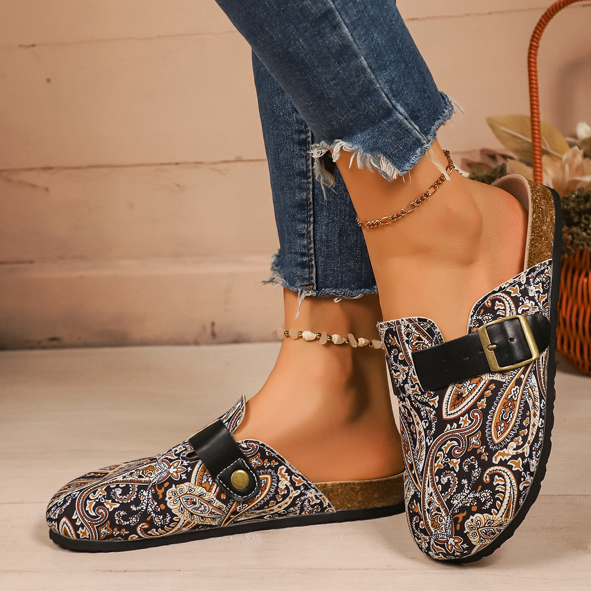 Round Toe Flats Slip-Ons