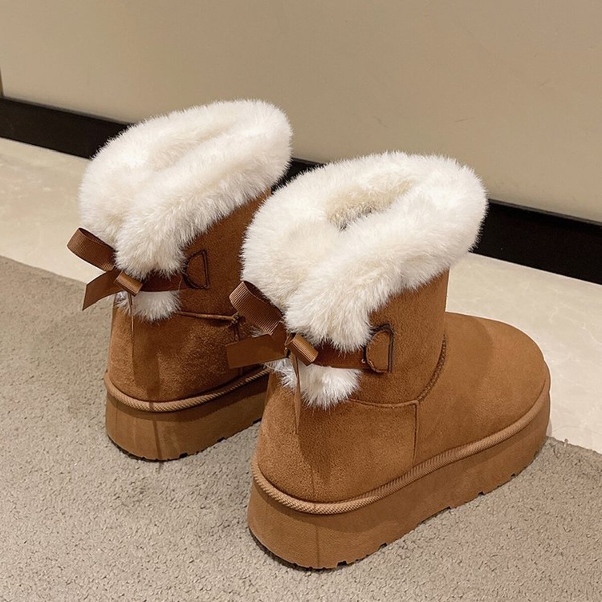 Round Toe Fuzzy Boots