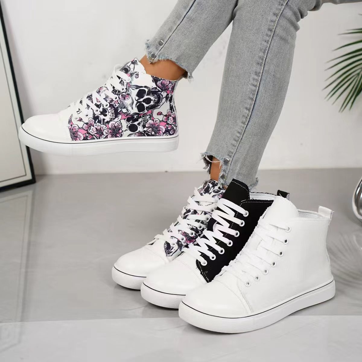 Round Toe Lace Up Sneakers