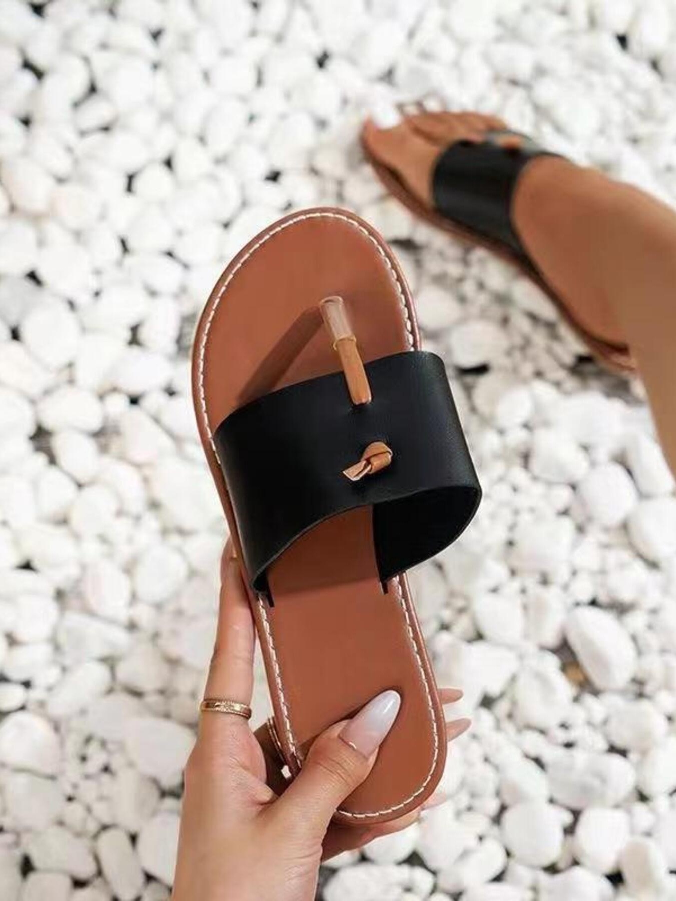 Toe Post Flats Sandals