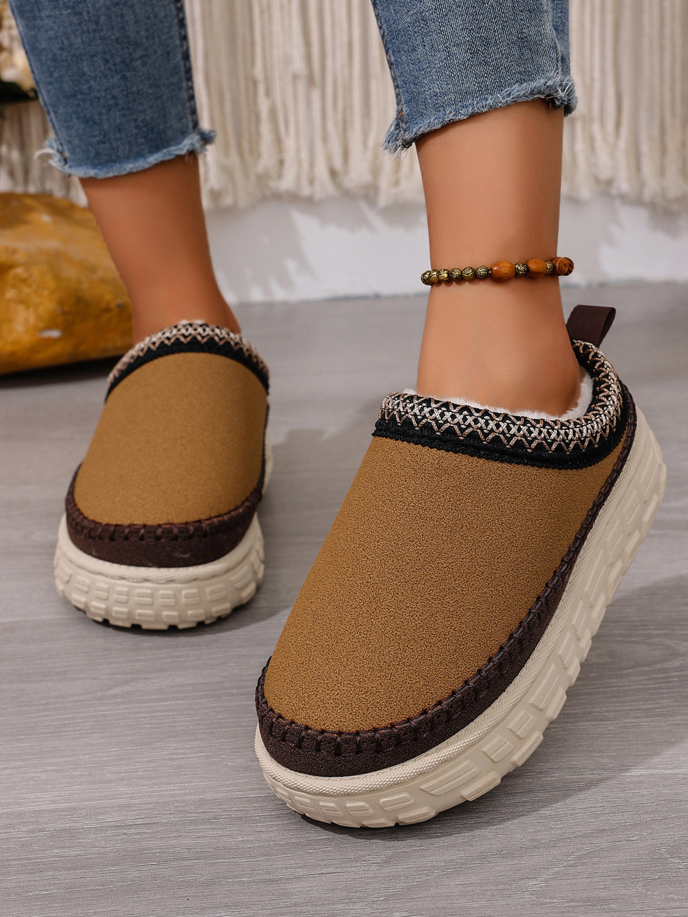 Embroidered Trim Round Toe Platform Boots
