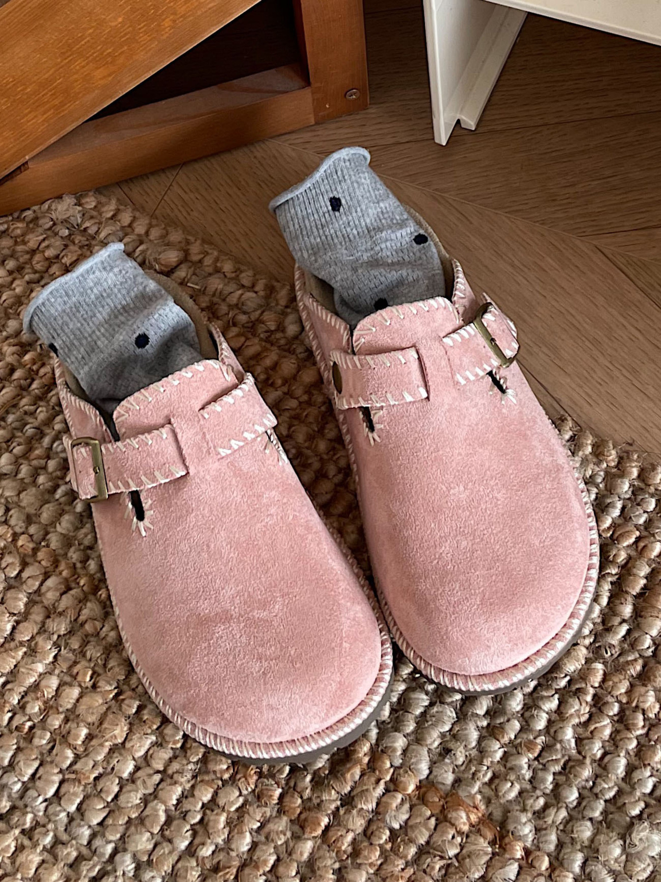 Round Toe Flats Slip-Ons
