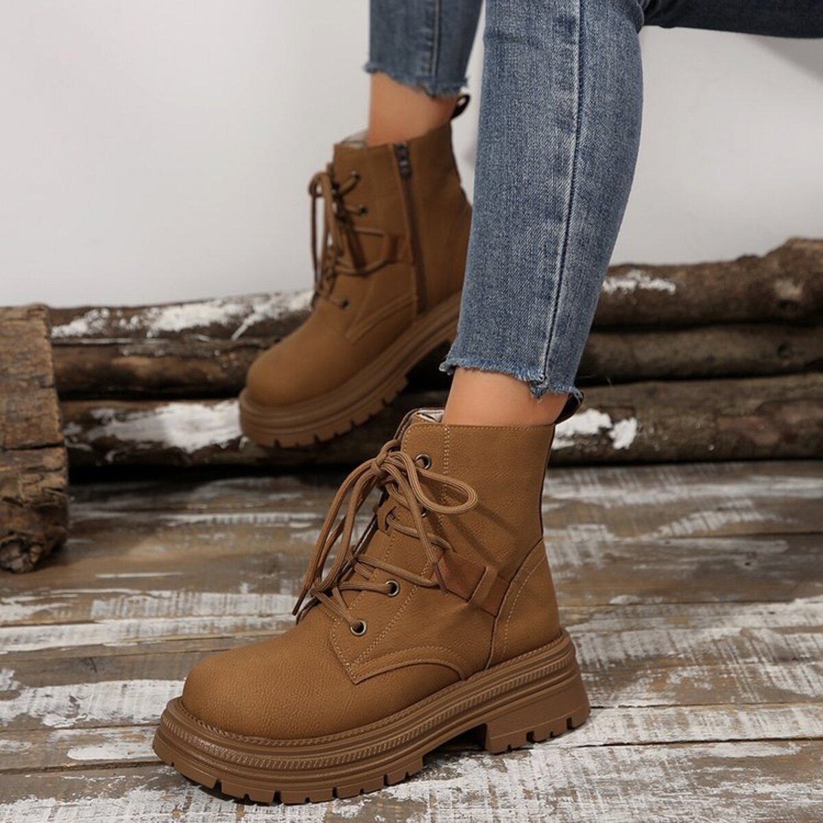 Round Toe Lace Up Platform Boots