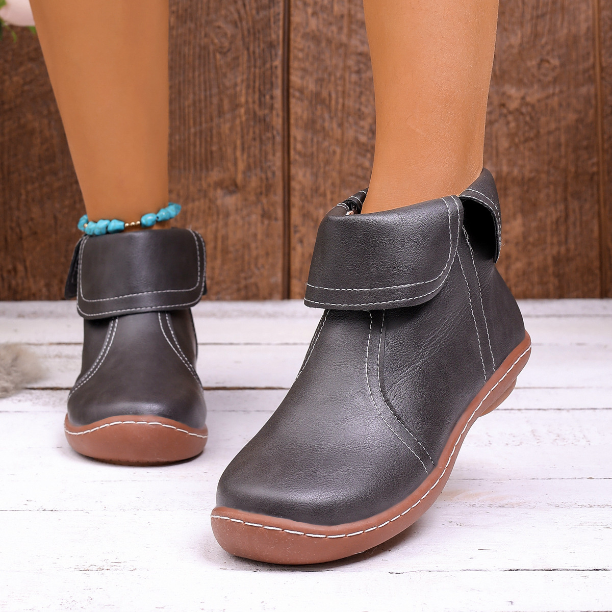 Round Toe Side Zipper Boots