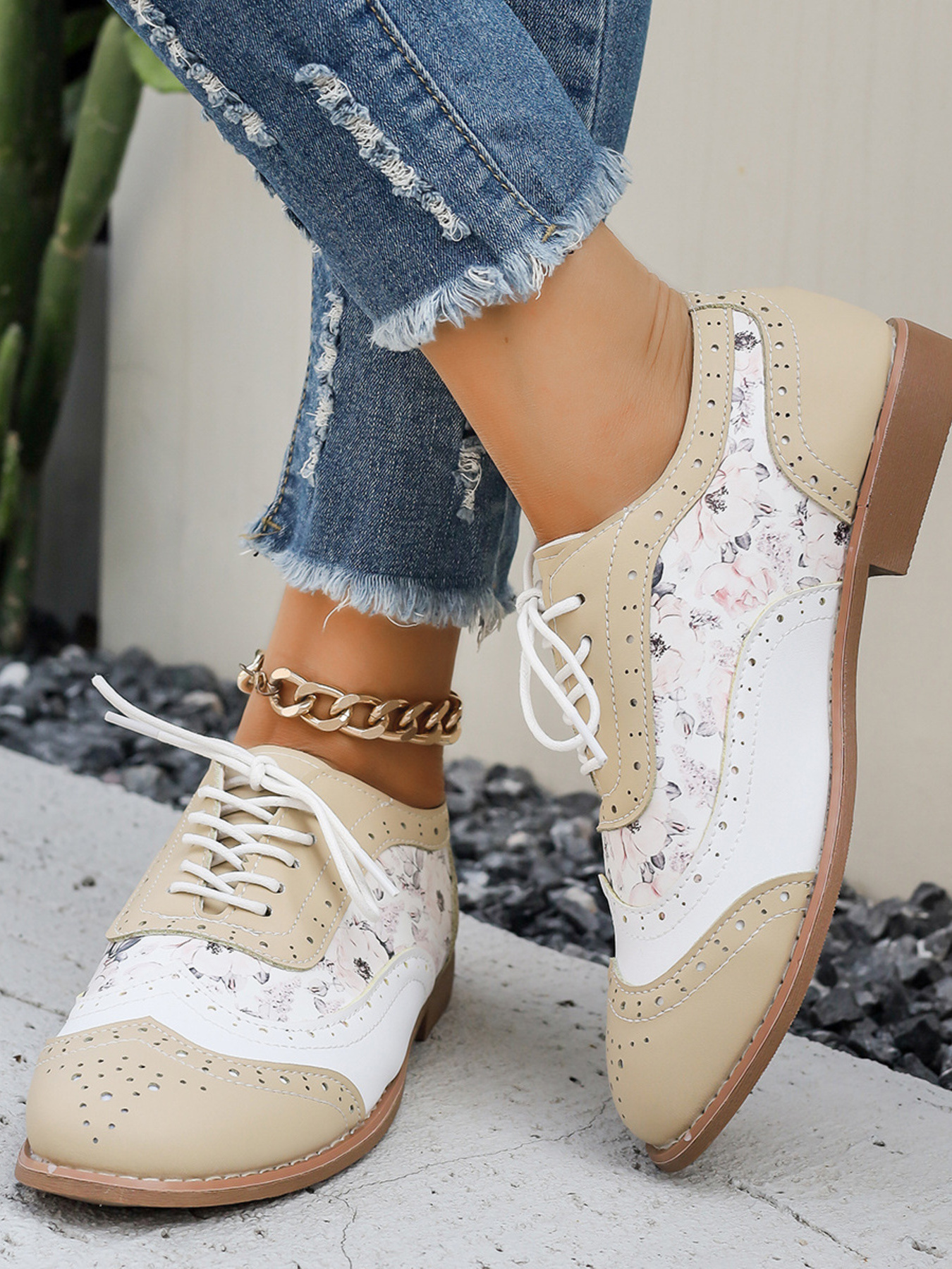Lace-Up Detail Round Toe Sneakers