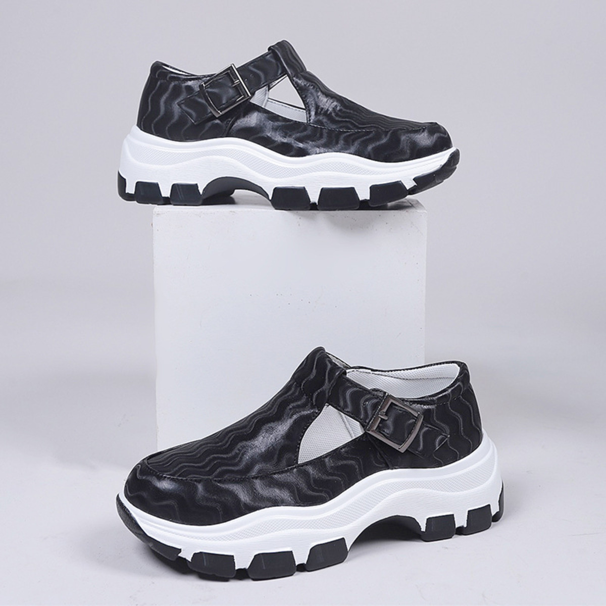 Round Toe Platform Loafers