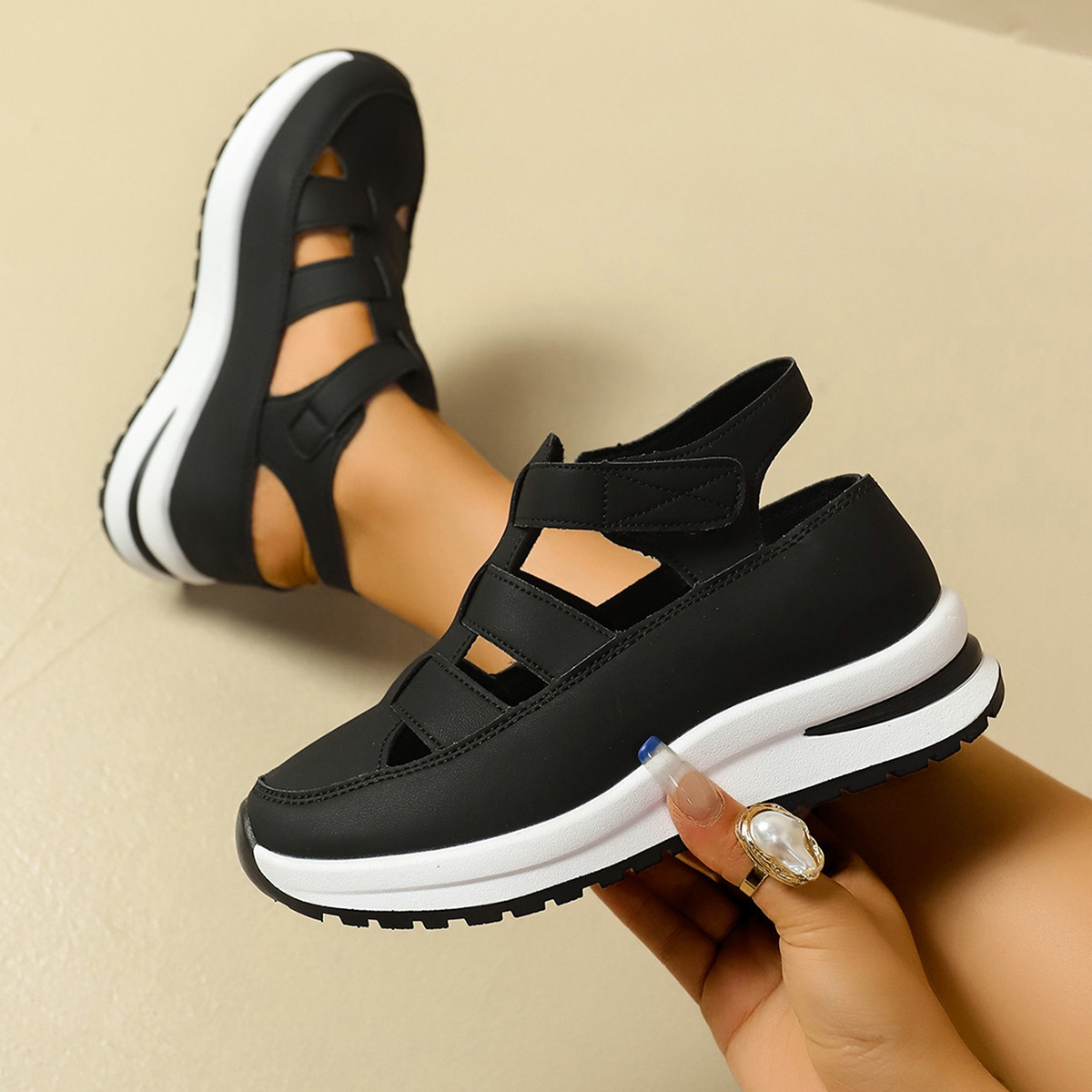 Cutout Round Toe Platform Sandals
