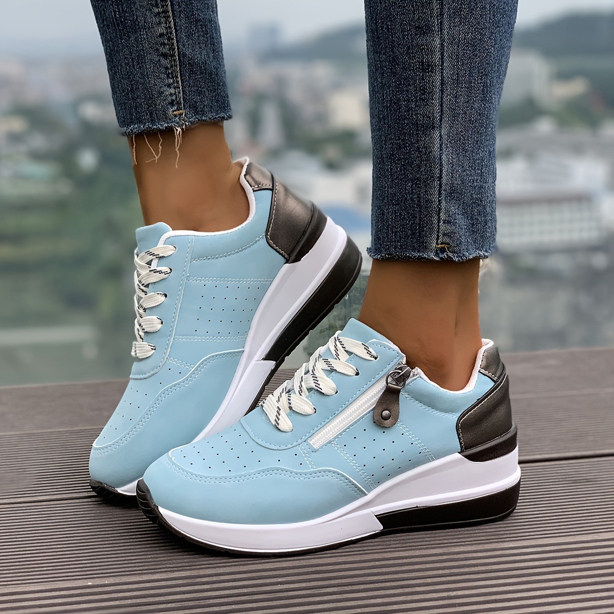 Round Toe Lace Up Sneakers