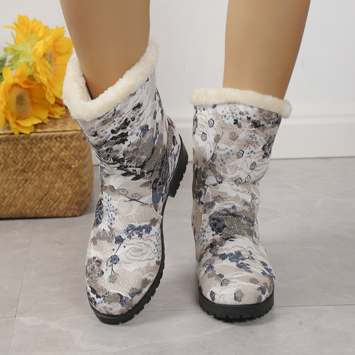 Floral Print Warm Lined Ankle Boots