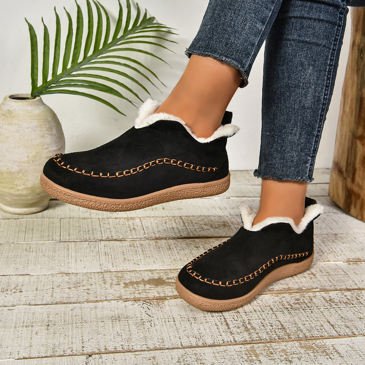 Round Toe Plush Lined Shoes
