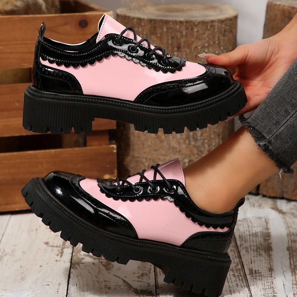Round Toe Lace Up Sneakers