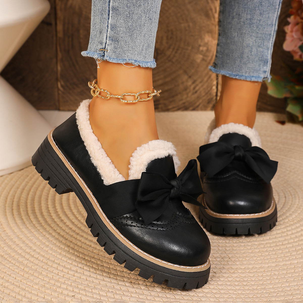 Bow Round Toe Loafers