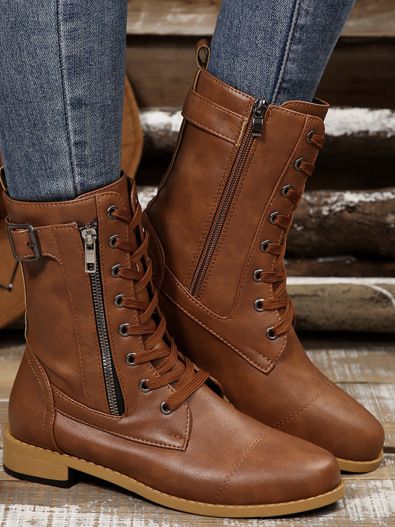 Lace Up Round Toe Boots