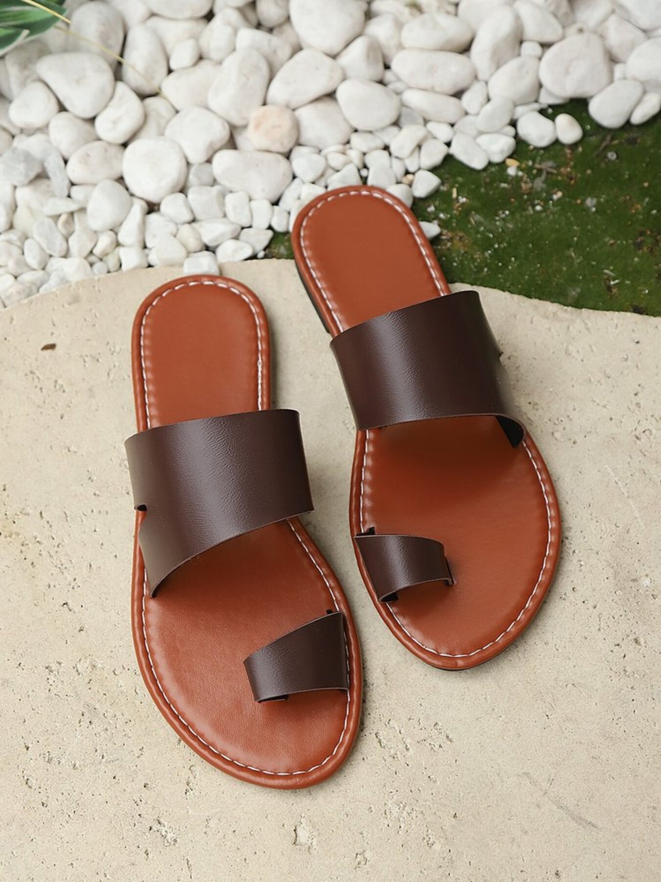 Toe Loop Flat Sandals