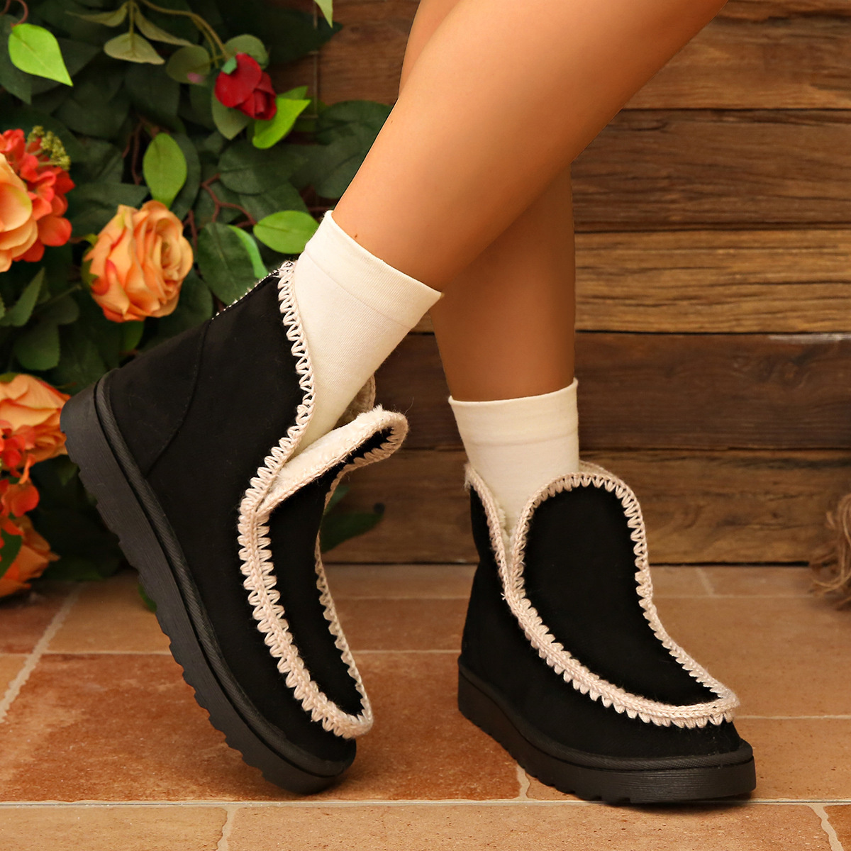 Contrast Crochet Trim Winter Boots