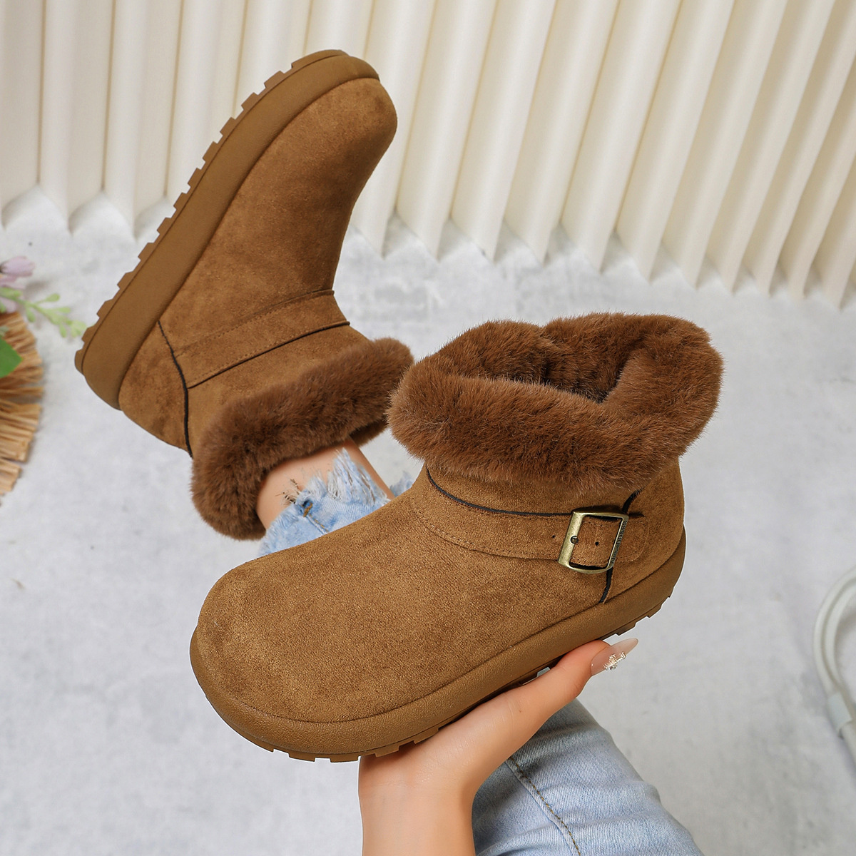 Round Toe Fuzzy Boots