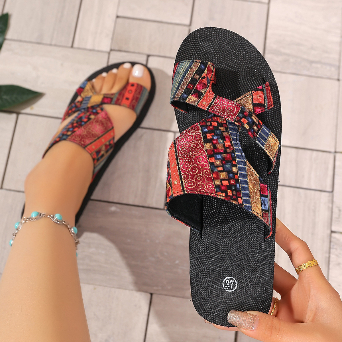 Toe Loop Platform Sandals
