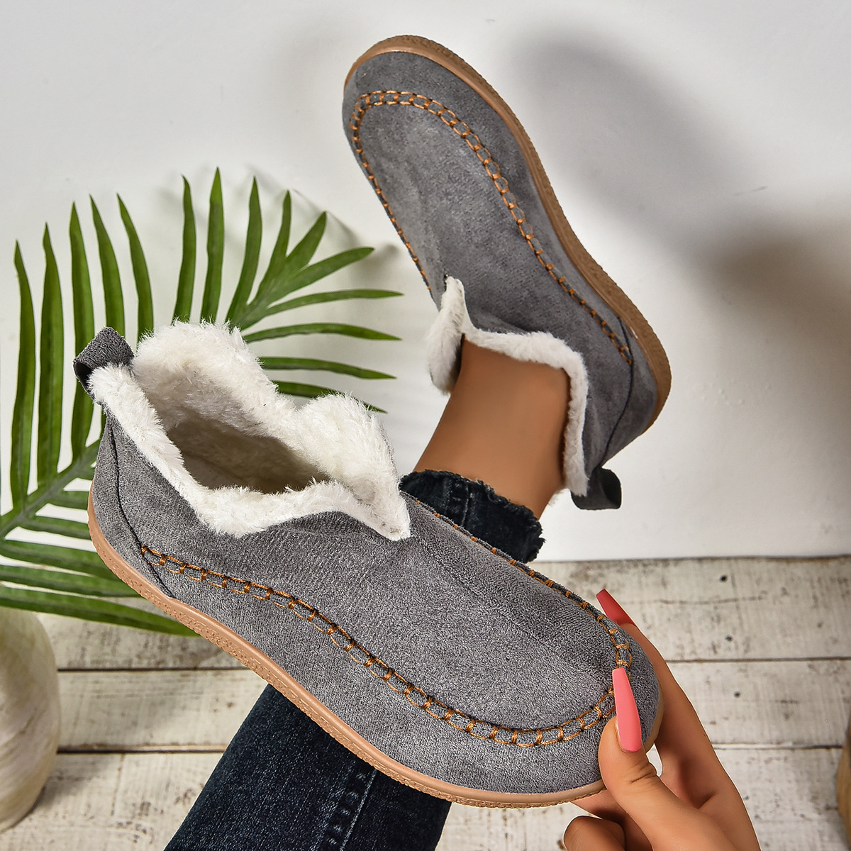 Round Toe Plush Lined Shoes