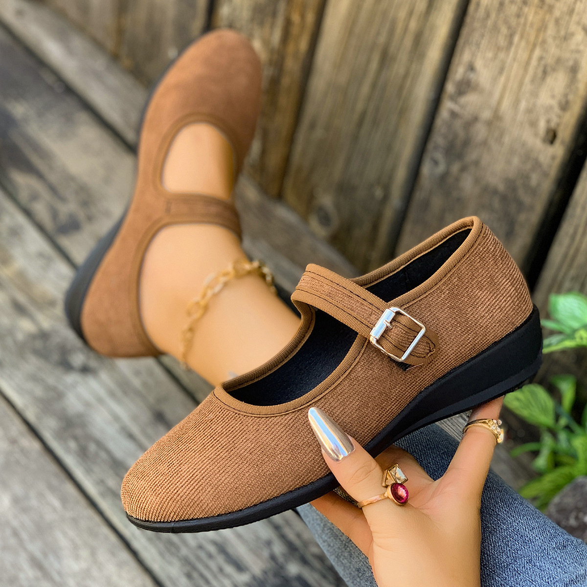 Round Toe Mesh Slip-Ons