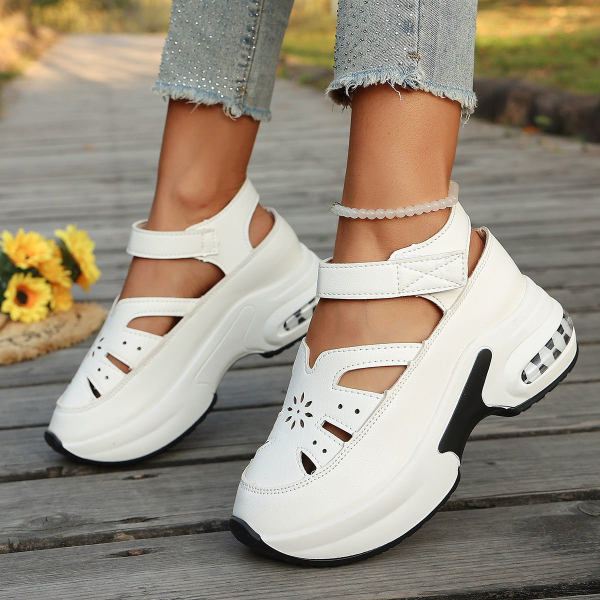 Cutout Round Toe Platform Sandals