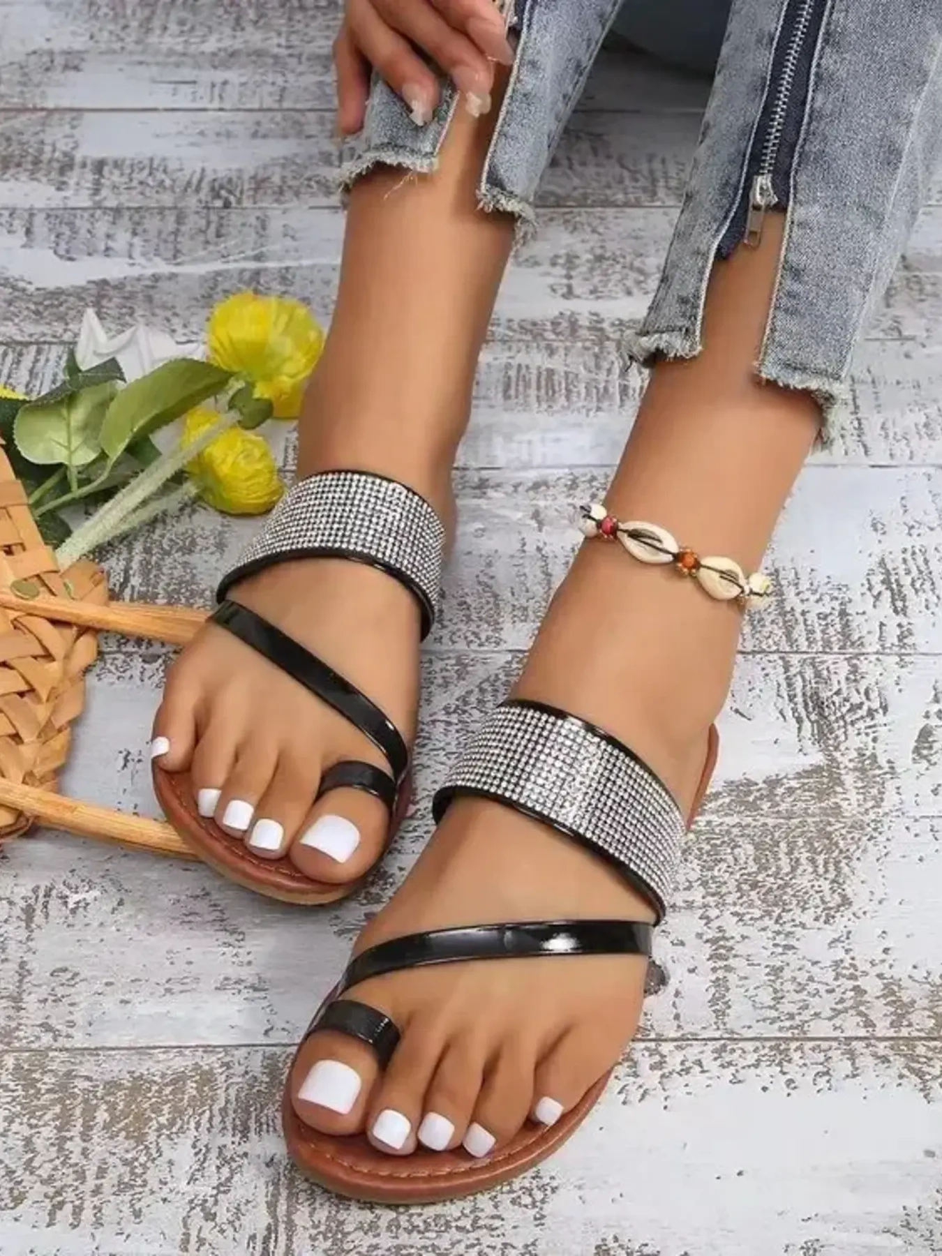 Rhinestone Toe Loop Flats Sandals