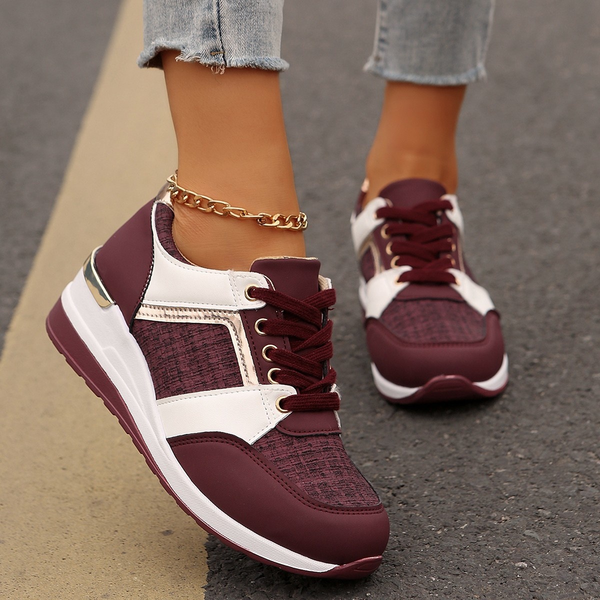Round Toe Lace Up Sneakers