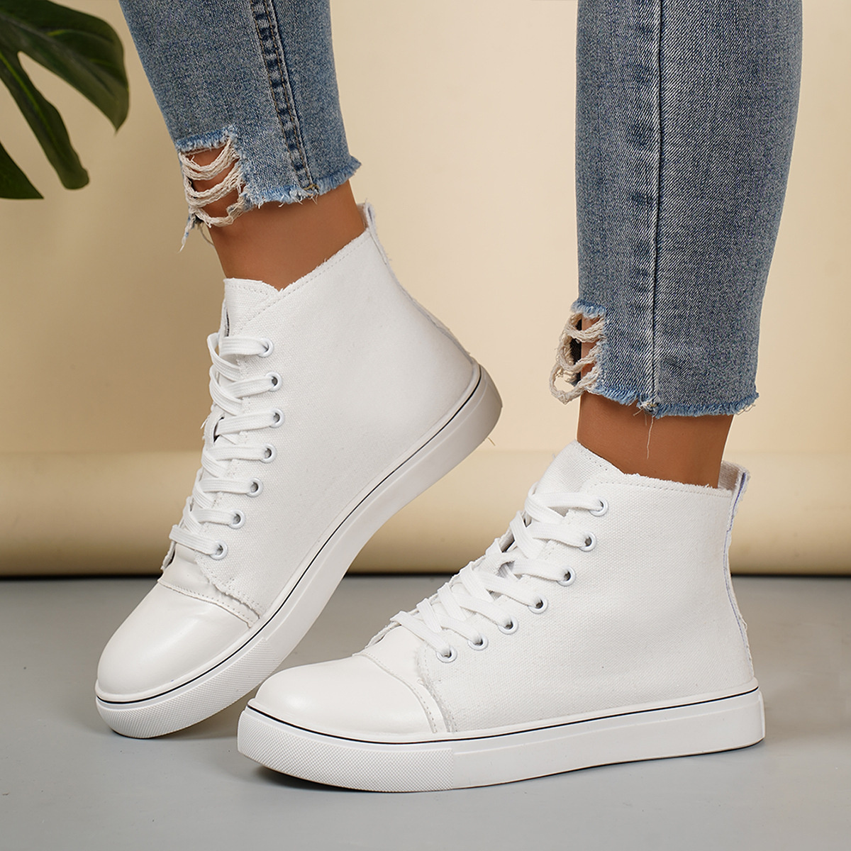 Round Toe Lace Up Sneakers