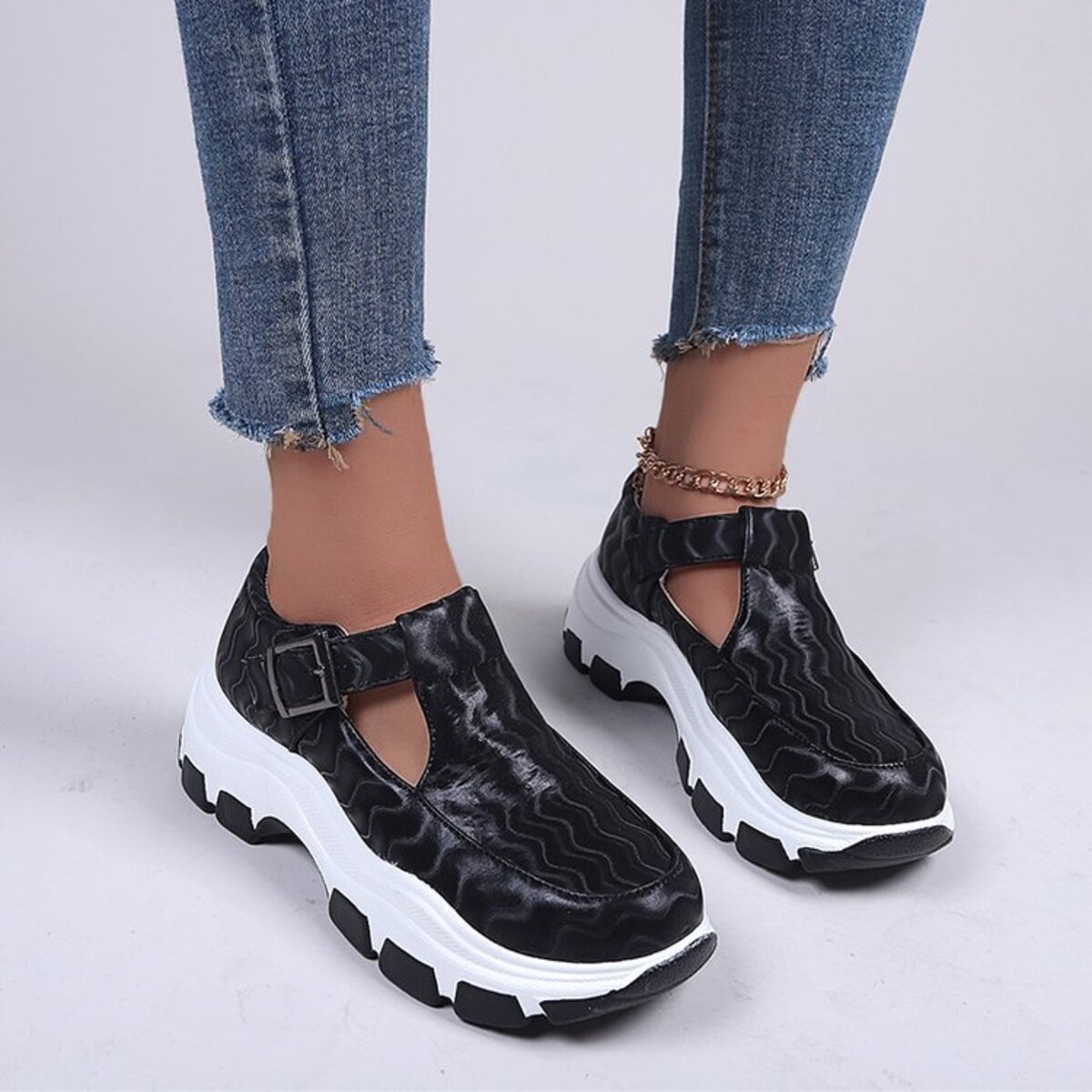 Round Toe Platform Sneakers