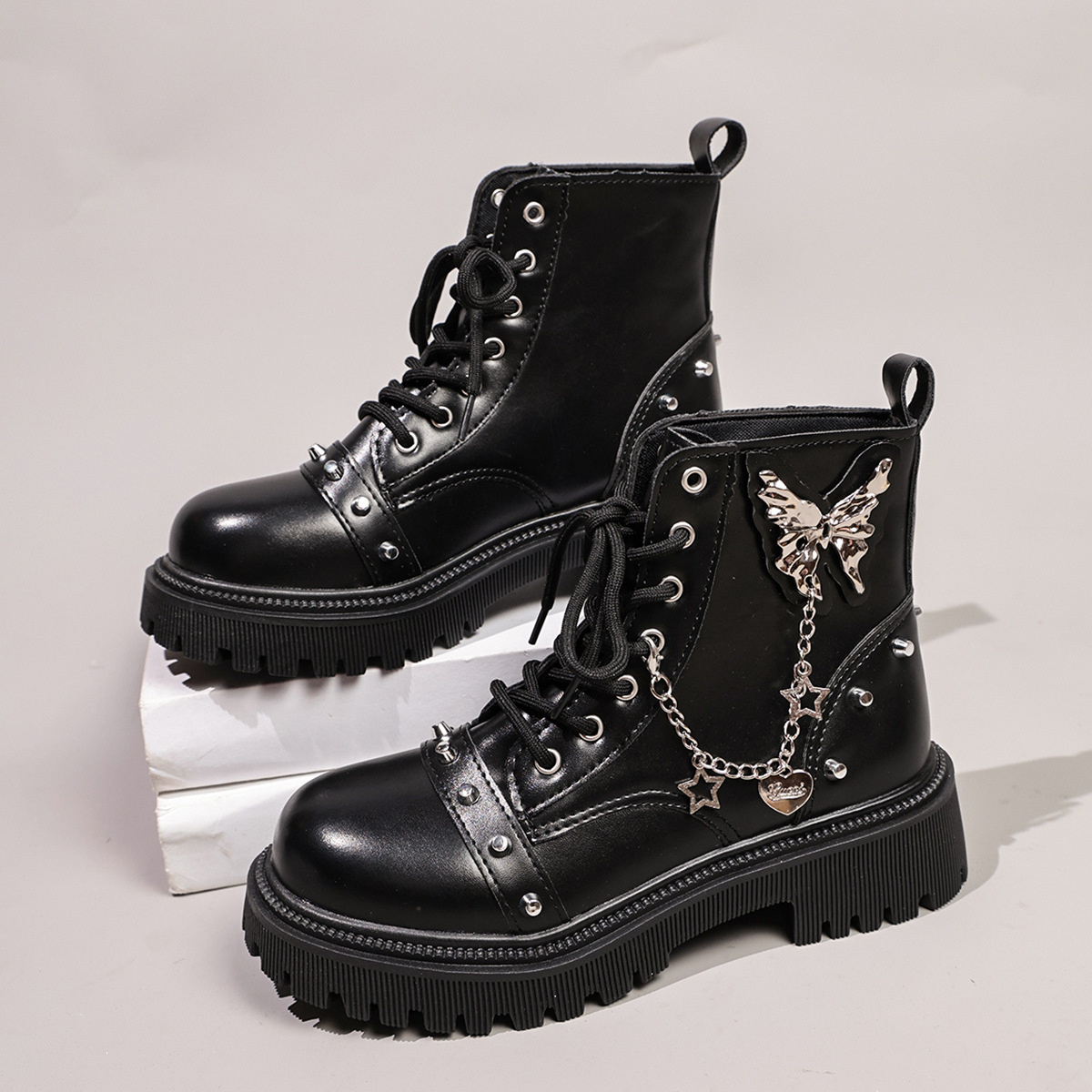 Round Toe Lace Up Boots