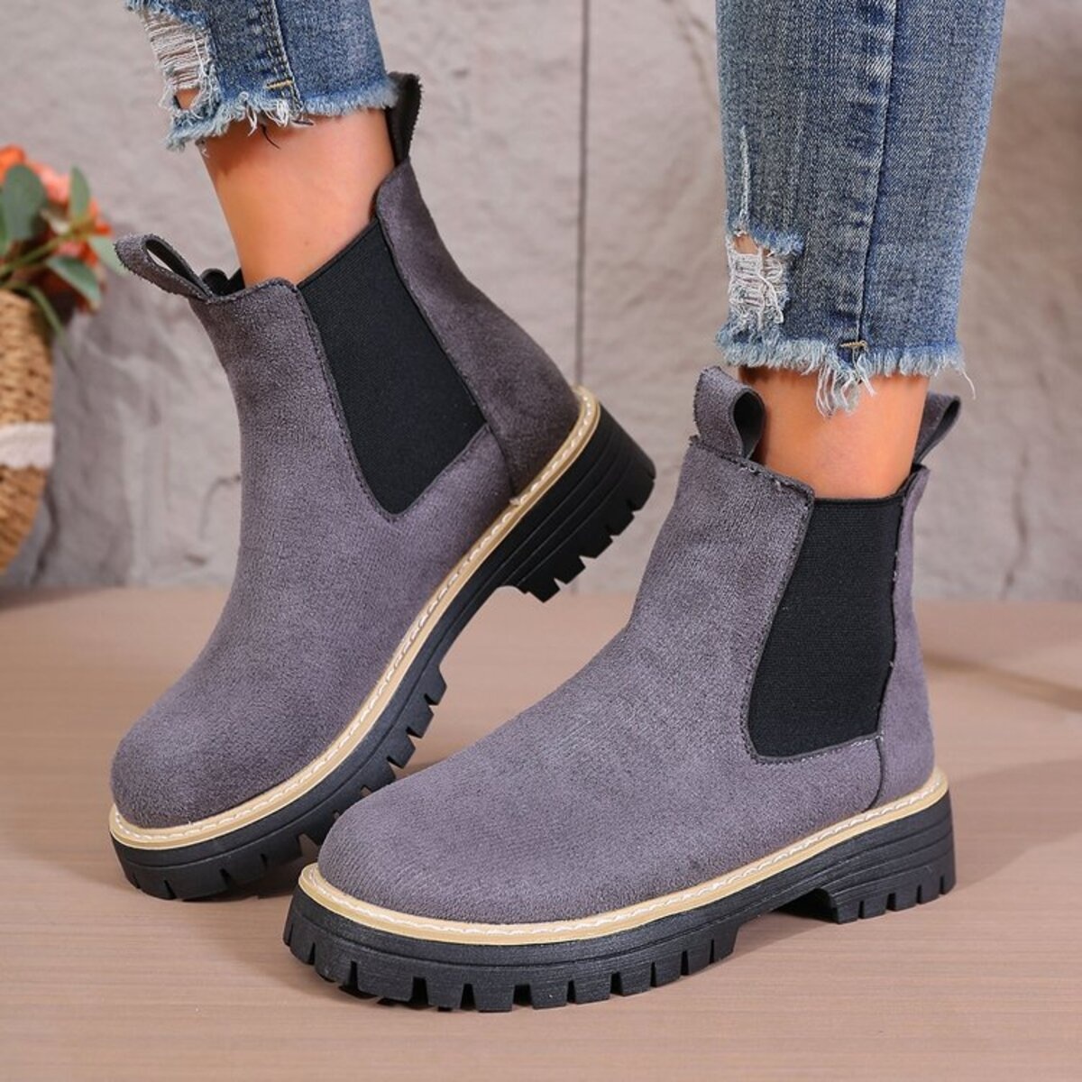 Round Toe Platform Boots