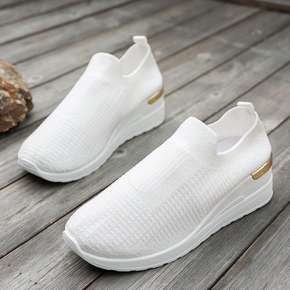 Mesh Round Toe Wedge Athletic