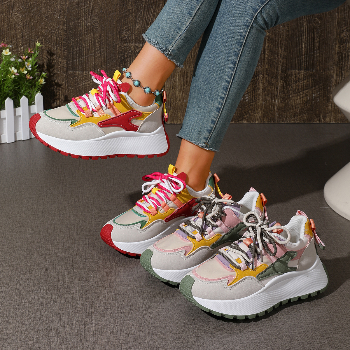Round Toe Lace Up Sneakers