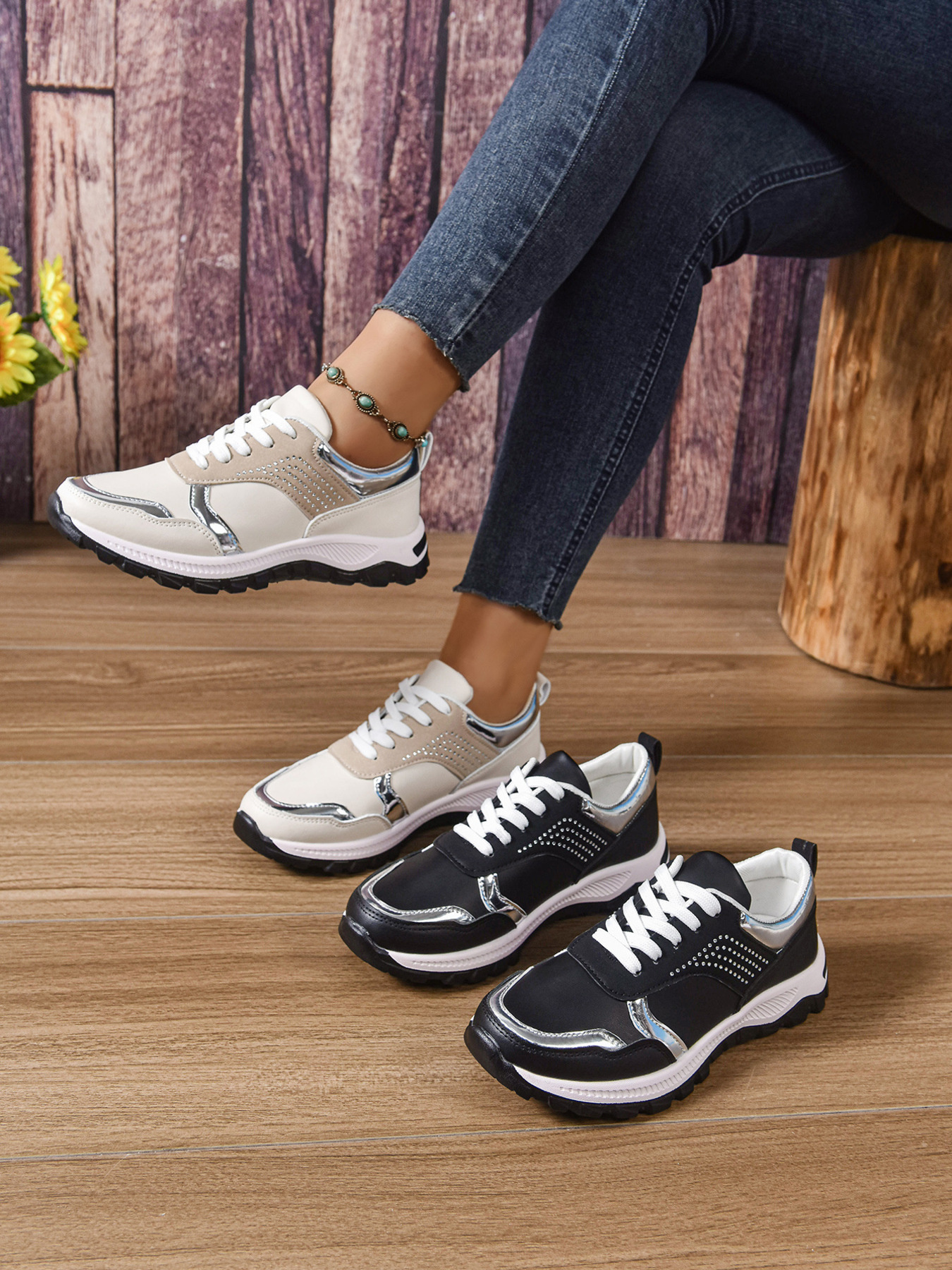 Lace Up Round Toe Sneakers