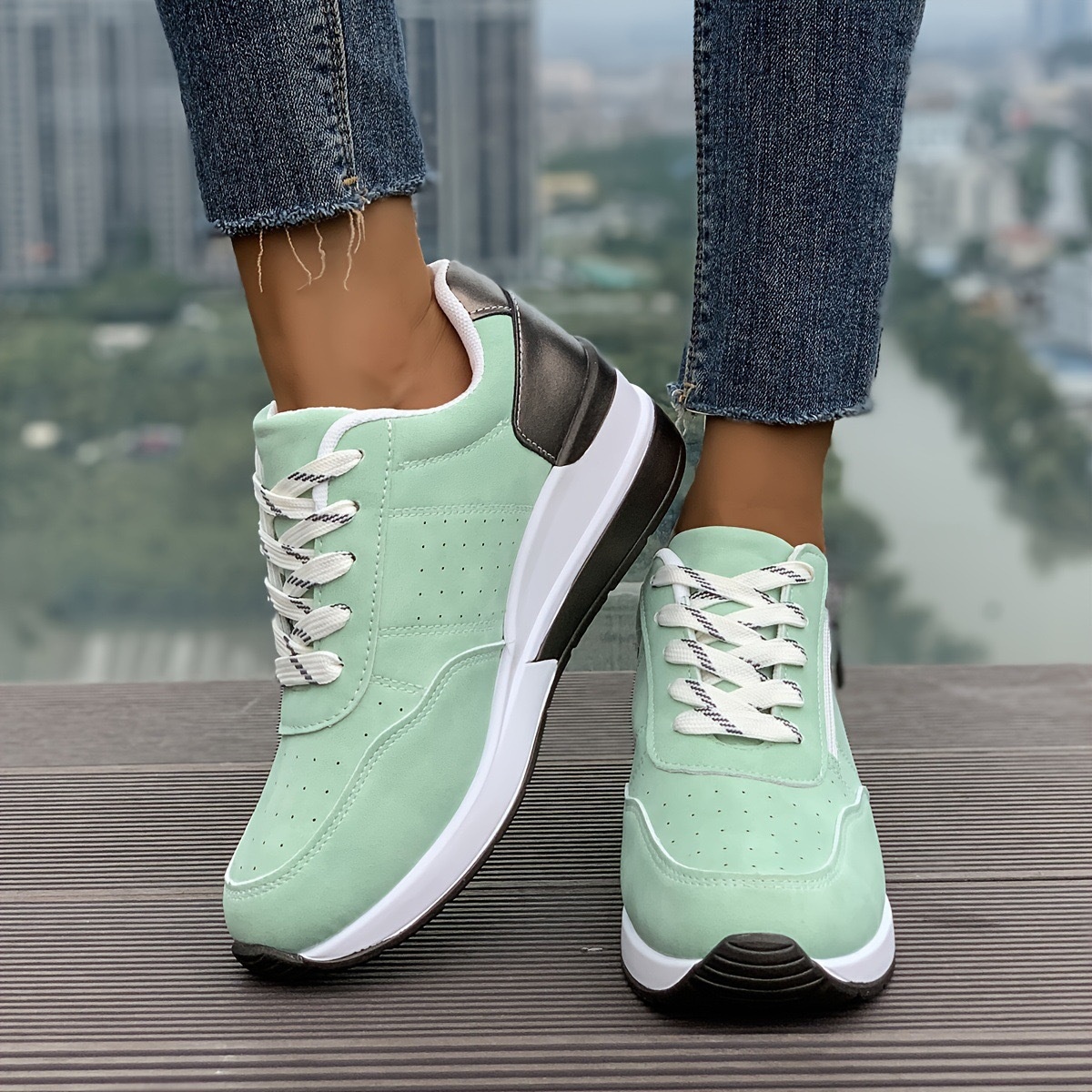 Round Toe Lace Up Sneakers