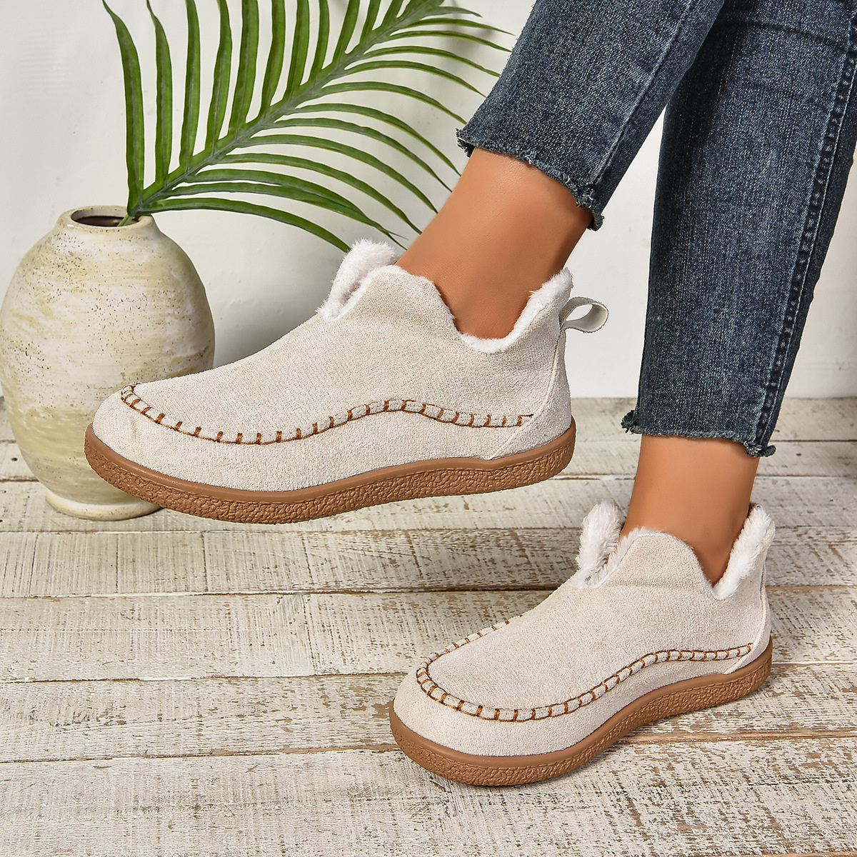 Round Toe Plush Lined Shoes