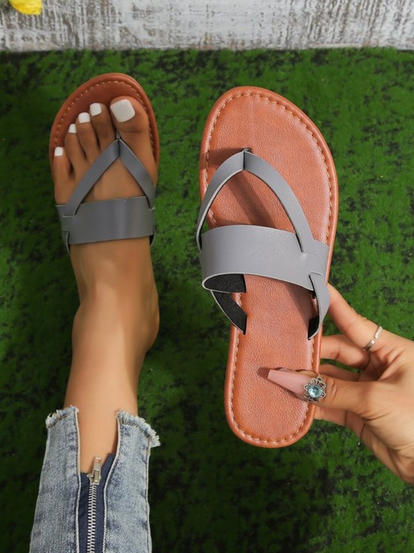 Toe Post Flats Sandals