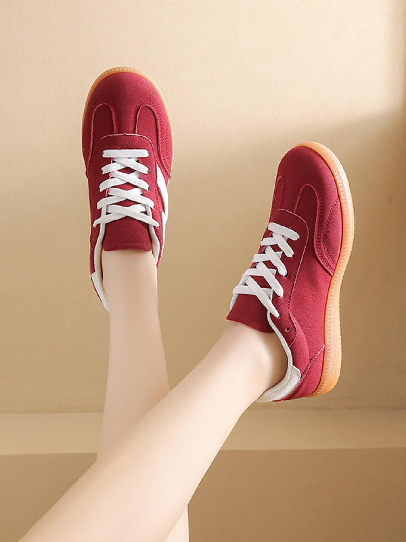 Round Toe Lace Up Sneakers
