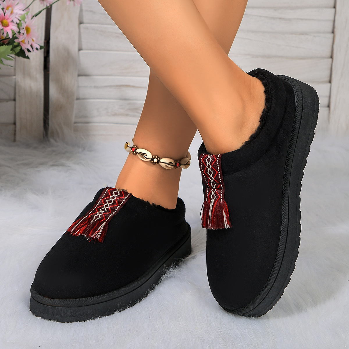 Round Toe Platform Slippers