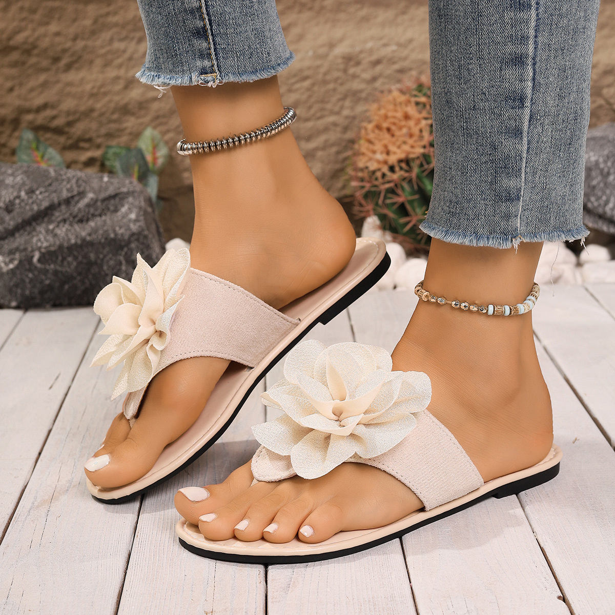 Flower Toe Post Flats Sandals