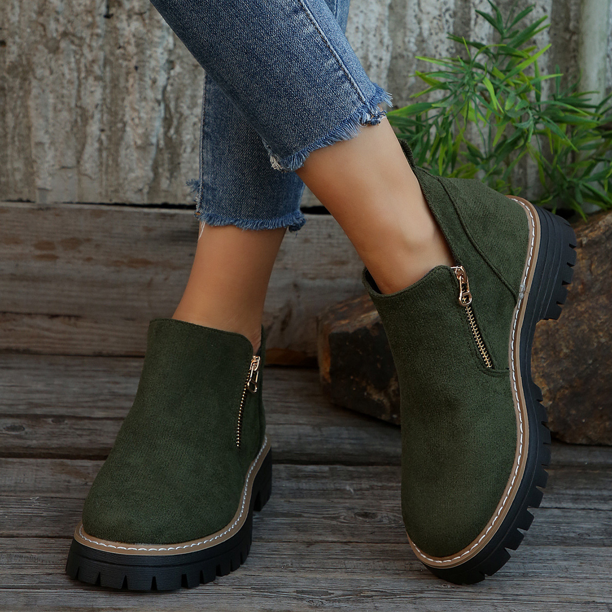 Ankle Boots with Zipper Detail