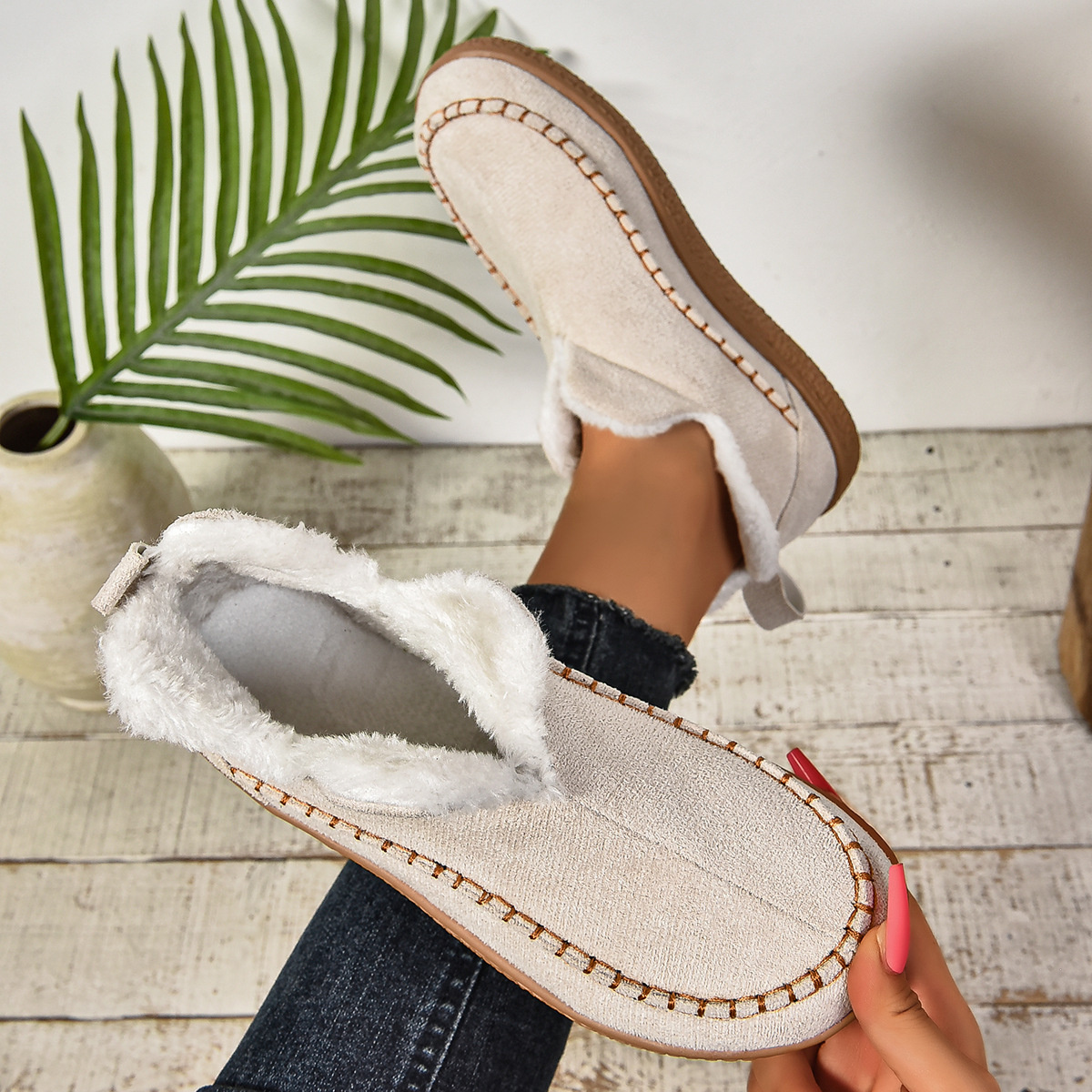 Round Toe Plush Lined Shoes