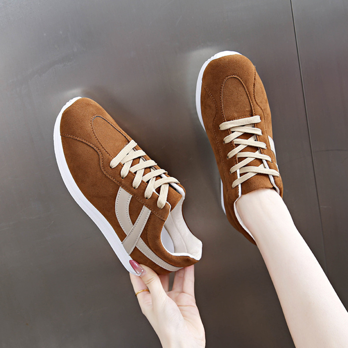 Round Toe Lace Up Sneakers